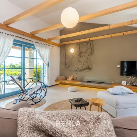Charming La Perla With Pool, Jacuzzi And Sea View Near * אומאג