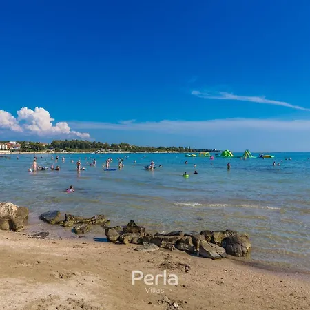 Charming La Perla With Pool, Jacuzzi And Sea View Near