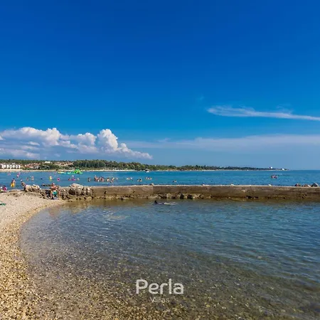Charming La Perla With Pool, Jacuzzi And Sea View Near וילה אומאג
