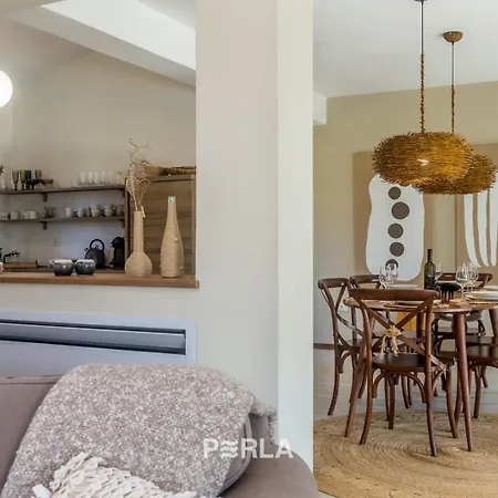 Charming La Perla With Pool, Jacuzzi And Sea View Near אומאג
