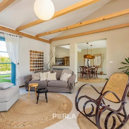 וילה Charming La Perla With Pool, Jacuzzi And Sea View Near