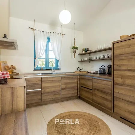וילה Charming La Perla With Pool, Jacuzzi And Sea View Near