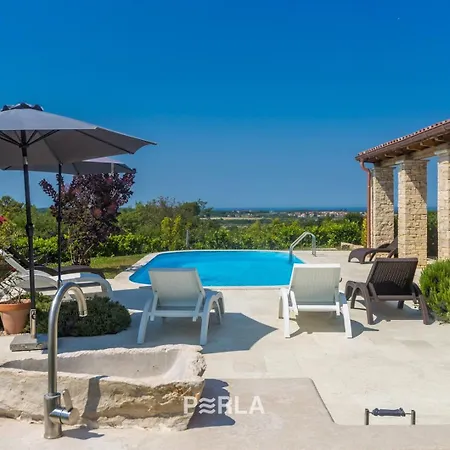 Charming La Perla With Pool, Jacuzzi And Sea View Near וילה