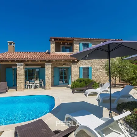 וילה Charming La Perla With Pool, Jacuzzi And Sea View Near *