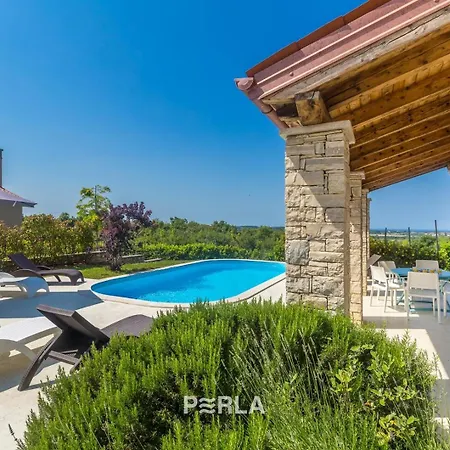 Charming La Perla With Pool, Jacuzzi And Sea View Near